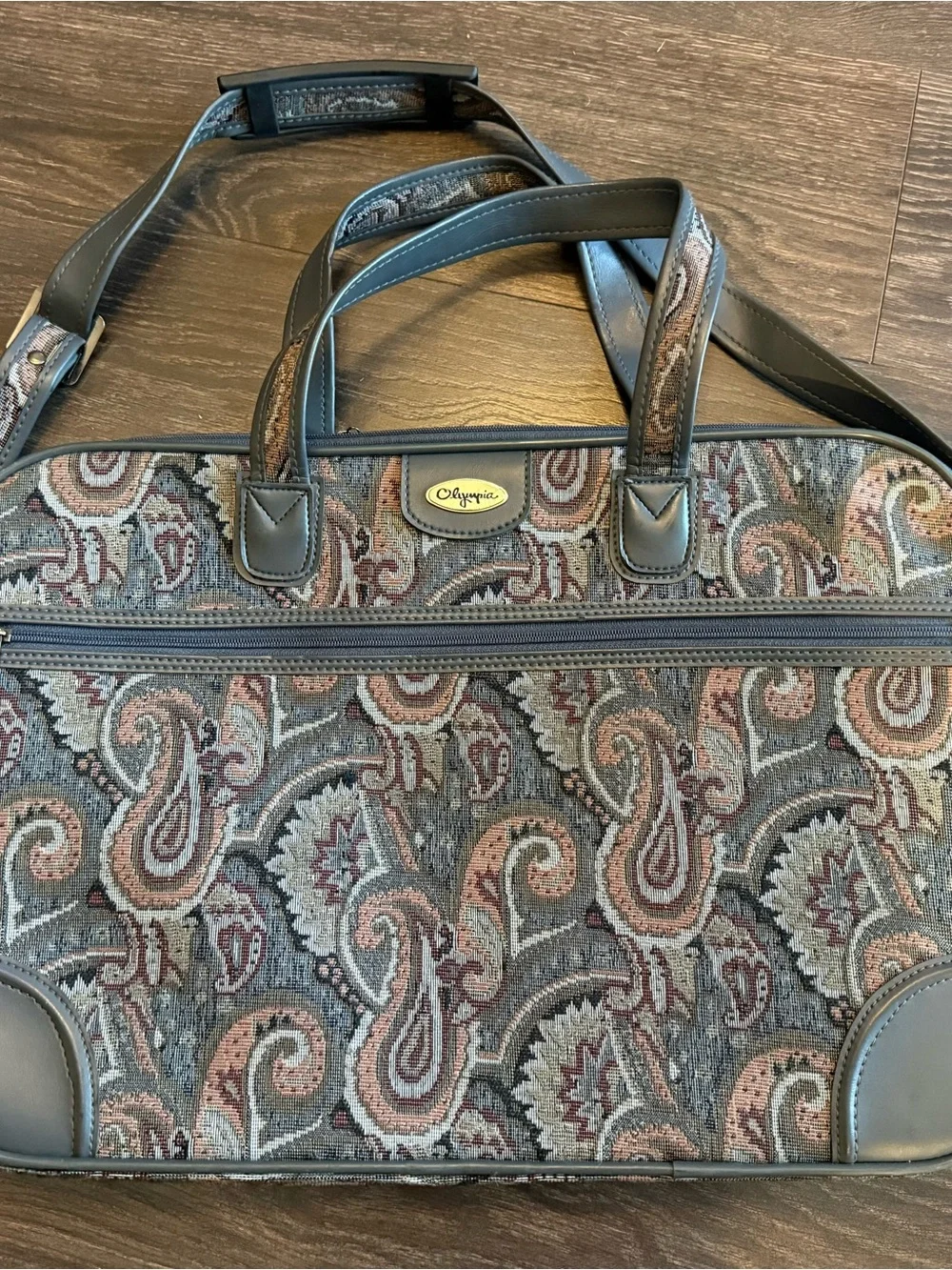 Olympia Brand Travel Carry On Bag Vintage Great Condition